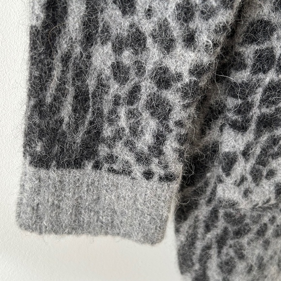 Rails Oslo Gray Animal Print Alpaca Wool Cardigan - Picture 7 of 16